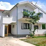 Apartment Meri *