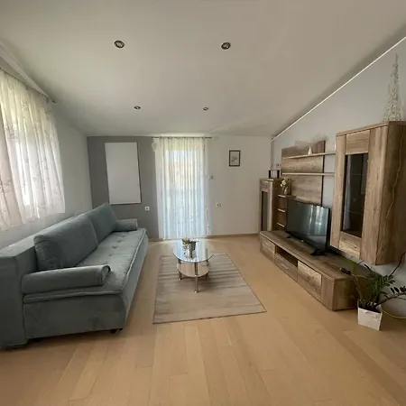 Meri Βόντιτσε