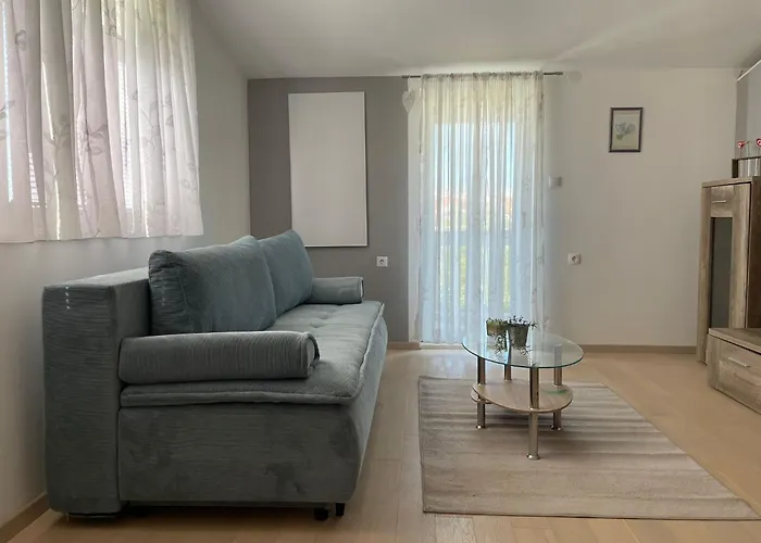 Meri * Βόντιτσε